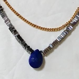 AV Max Lapis Necklace